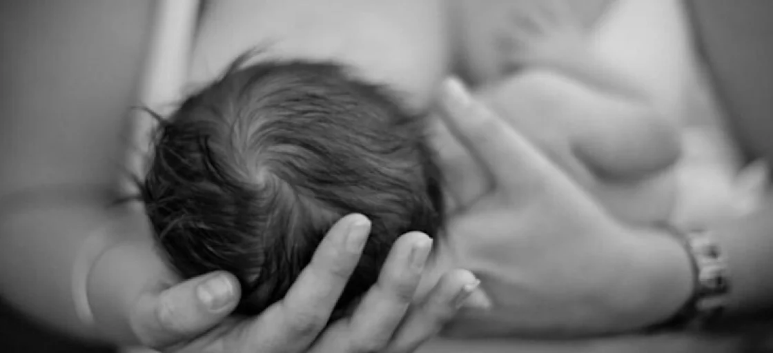 Breastfeeding: benefits and principles